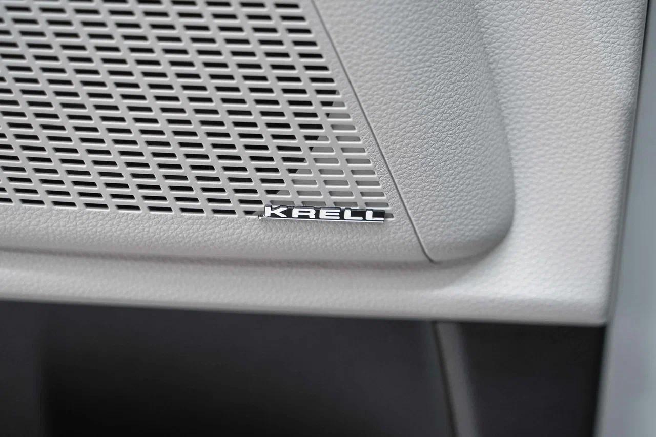 Kia Carnival 2021, белый, ДЦ Орехово