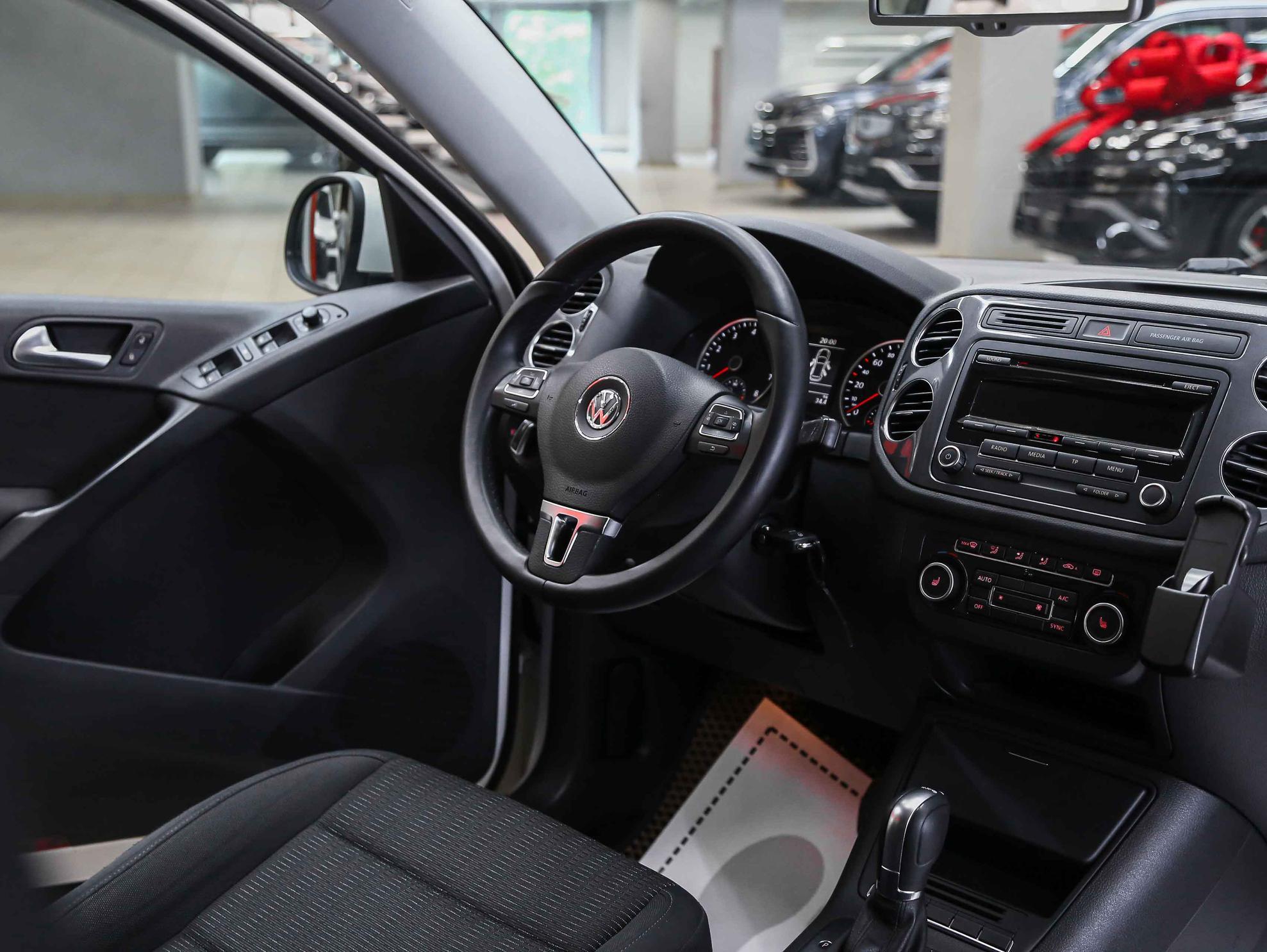 Volkswagen Tiguan 2013, серый, ДЦ Орехово