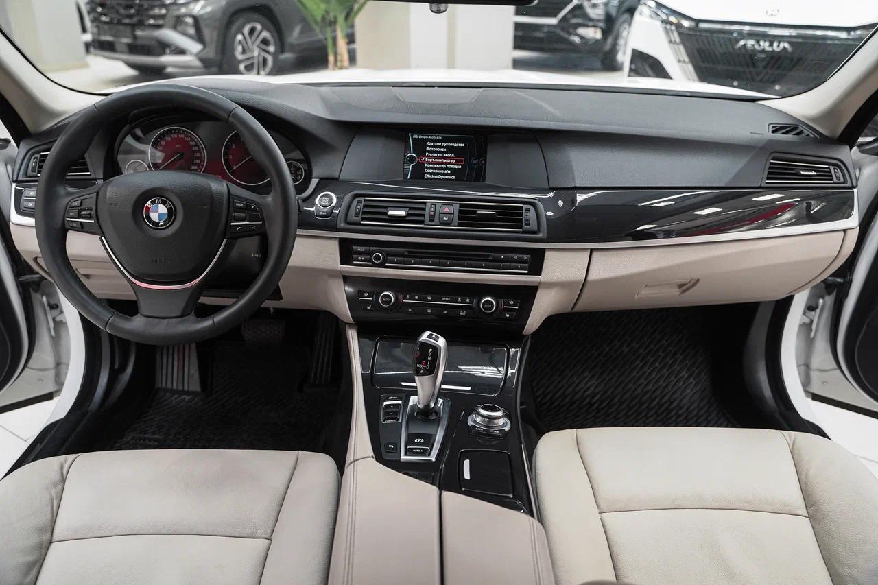 BMW 5 серии 2013, белый, ДЦ Орехово
