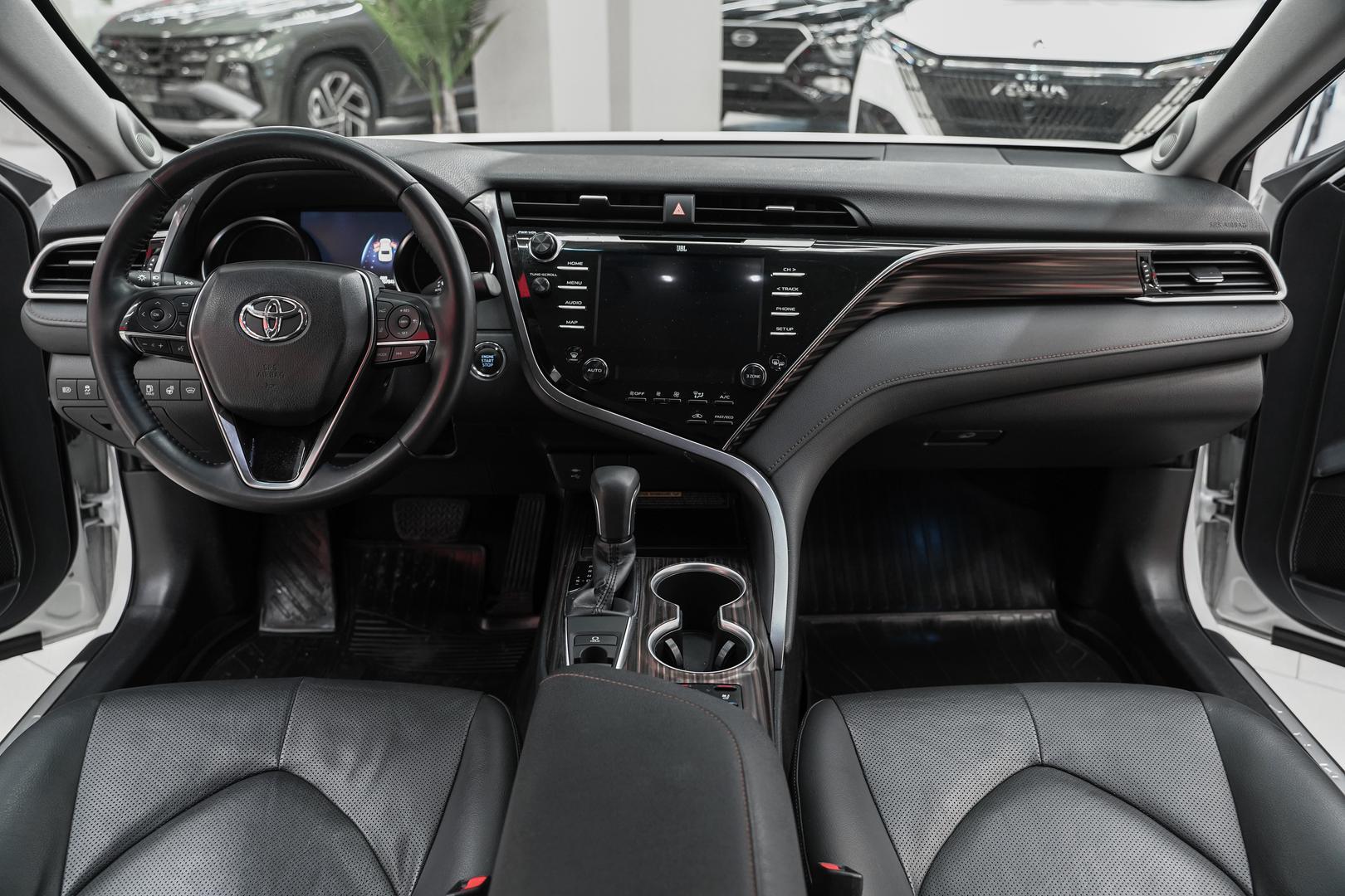 Toyota Camry 2019, белый, ДЦ Орехово