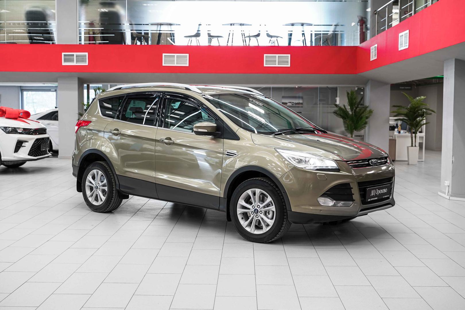 Ford Kuga 2013, зеленый, ДЦ Орехово