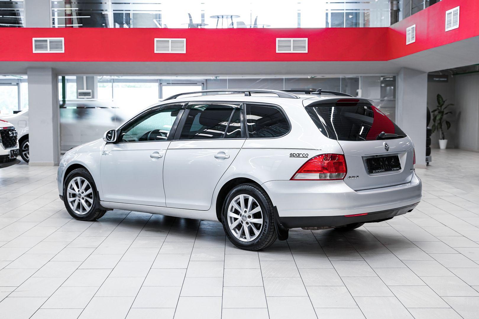 Volkswagen Golf 2009, серебряный, ДЦ Орехово