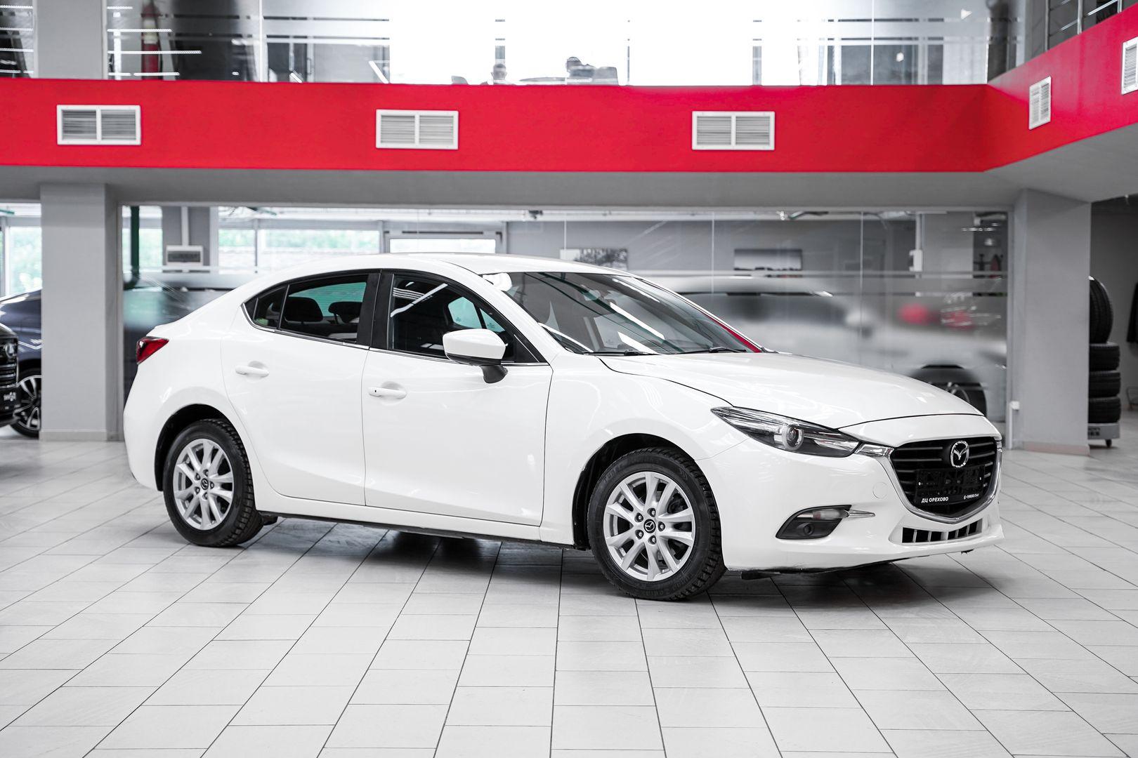 Mazda 3 2018, белый, ДЦ Орехово