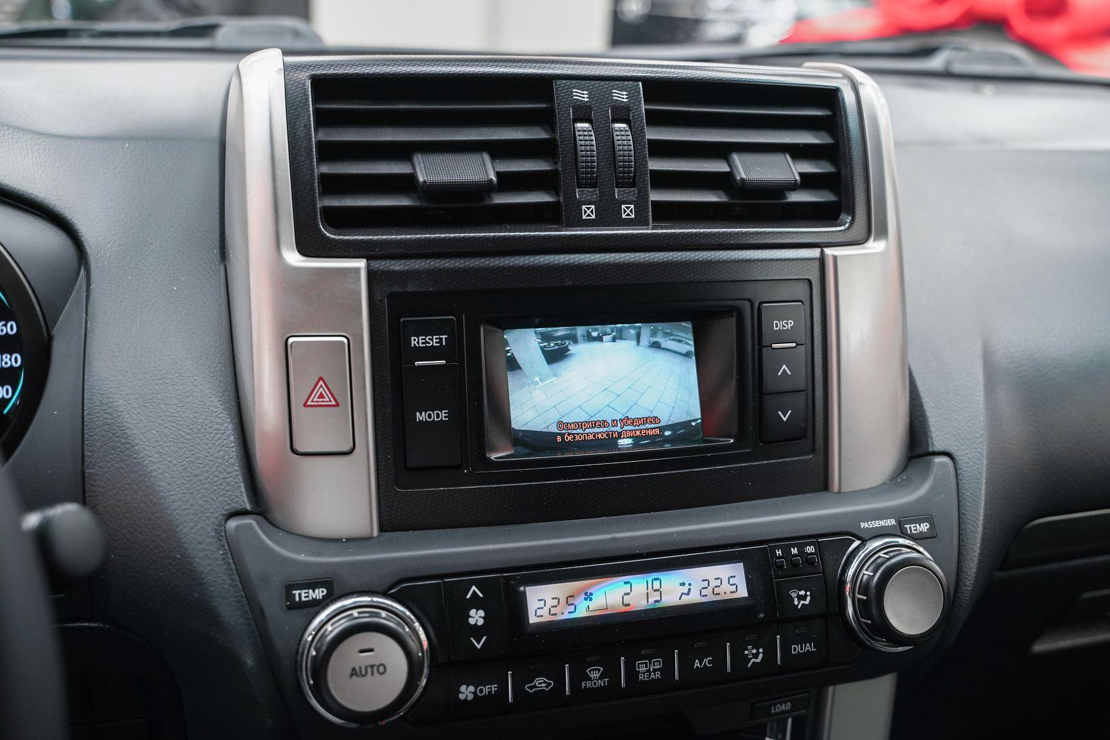 Toyota Land Cruiser Prado 2011, серый, ДЦ Орехово