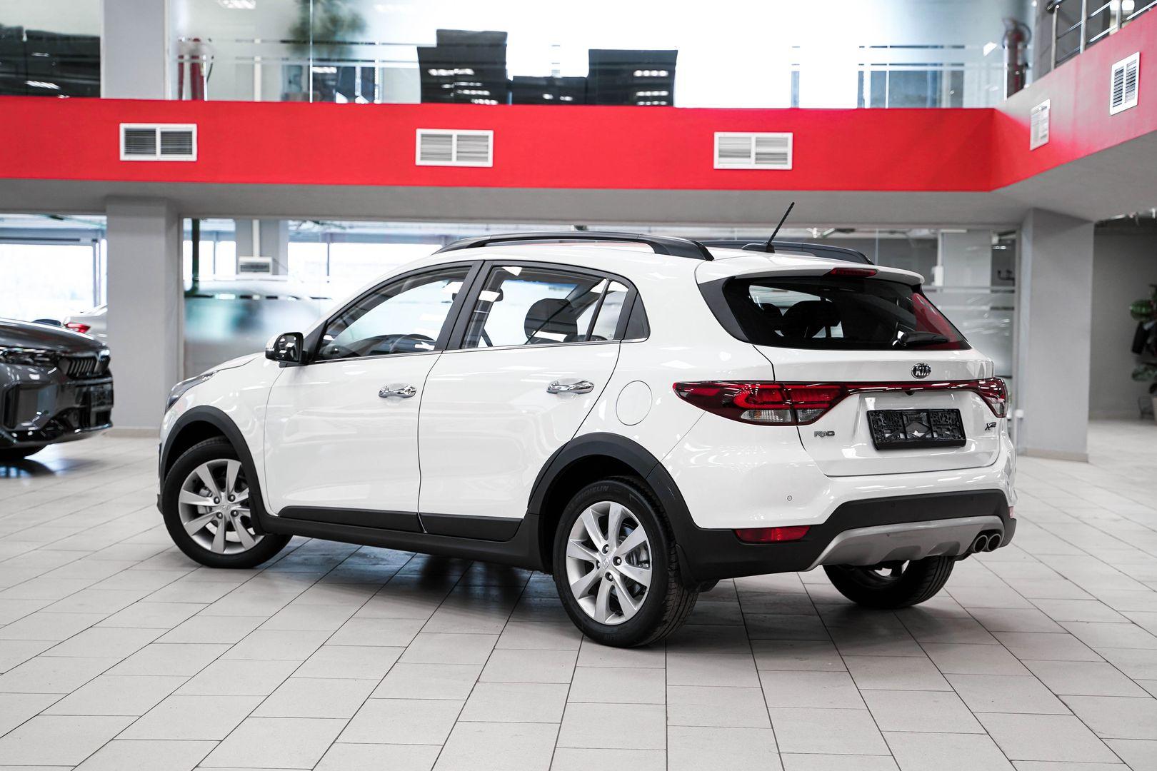 Kia Rio X-Line 2018, белый, ДЦ Орехово