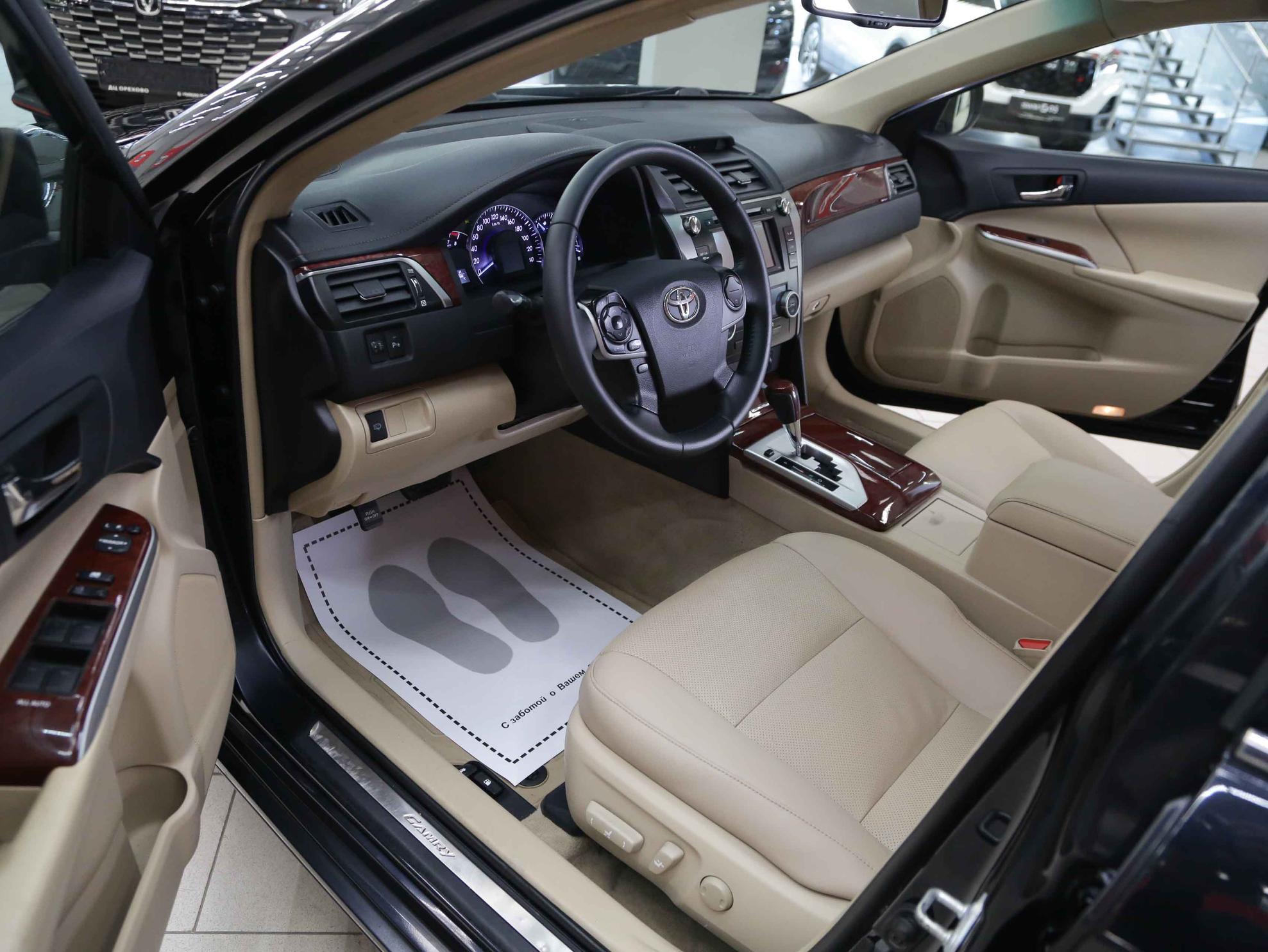 Toyota Camry 2012, серый, ДЦ Орехово