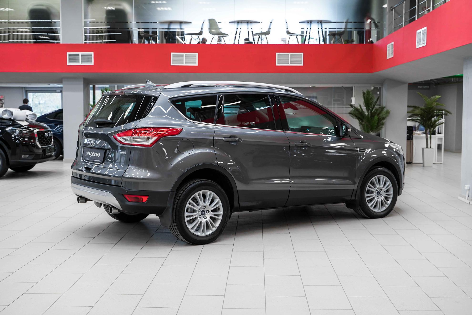 Ford Kuga 2013, серый, ДЦ Орехово