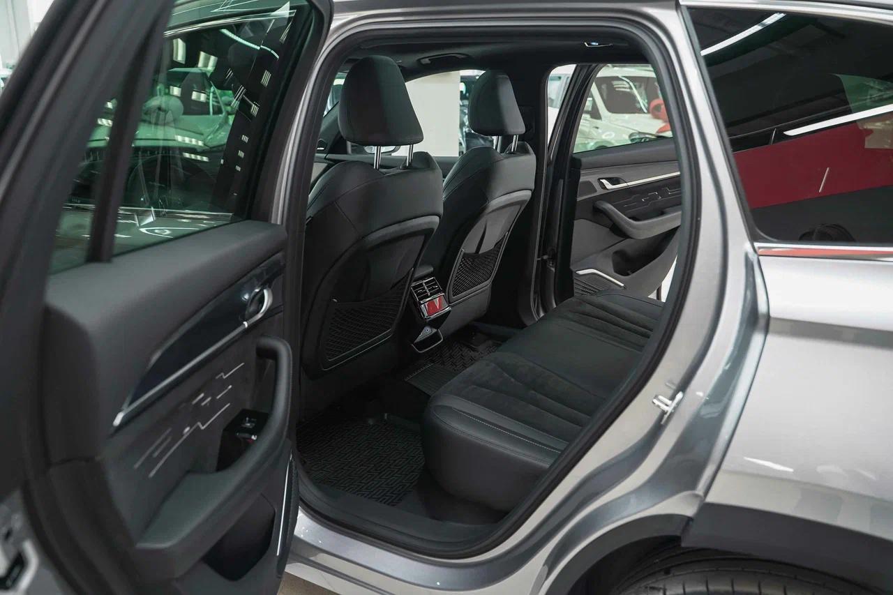 Geely Monjaro 2024, серый, ДЦ Орехово