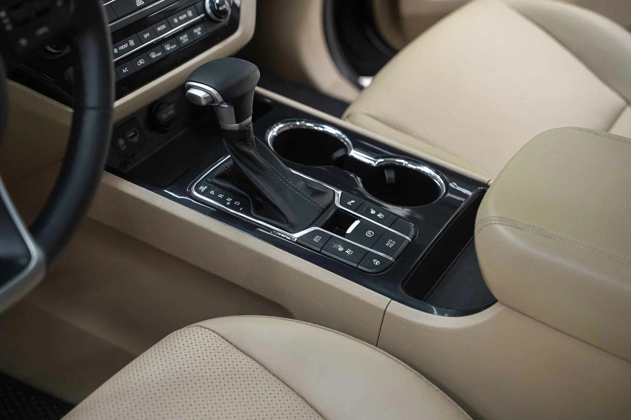 Kia Carnival 2019, черный, ДЦ Орехово