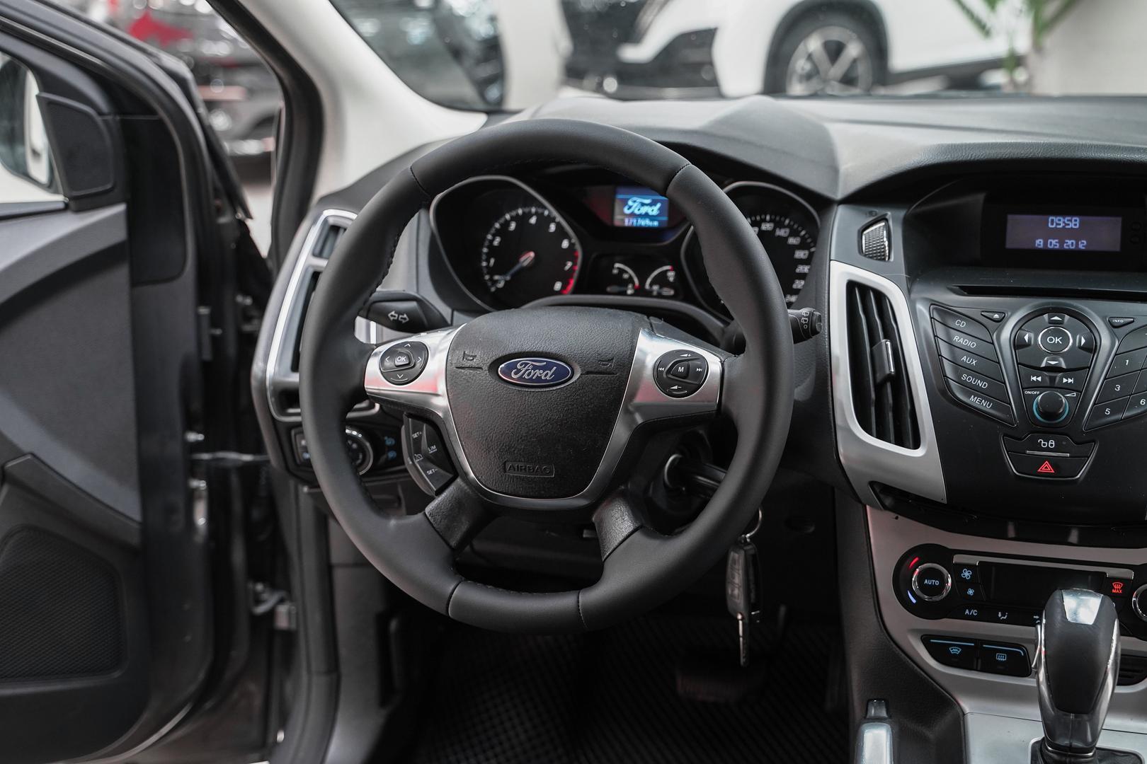 Ford Focus 2012, серый, ДЦ Орехово