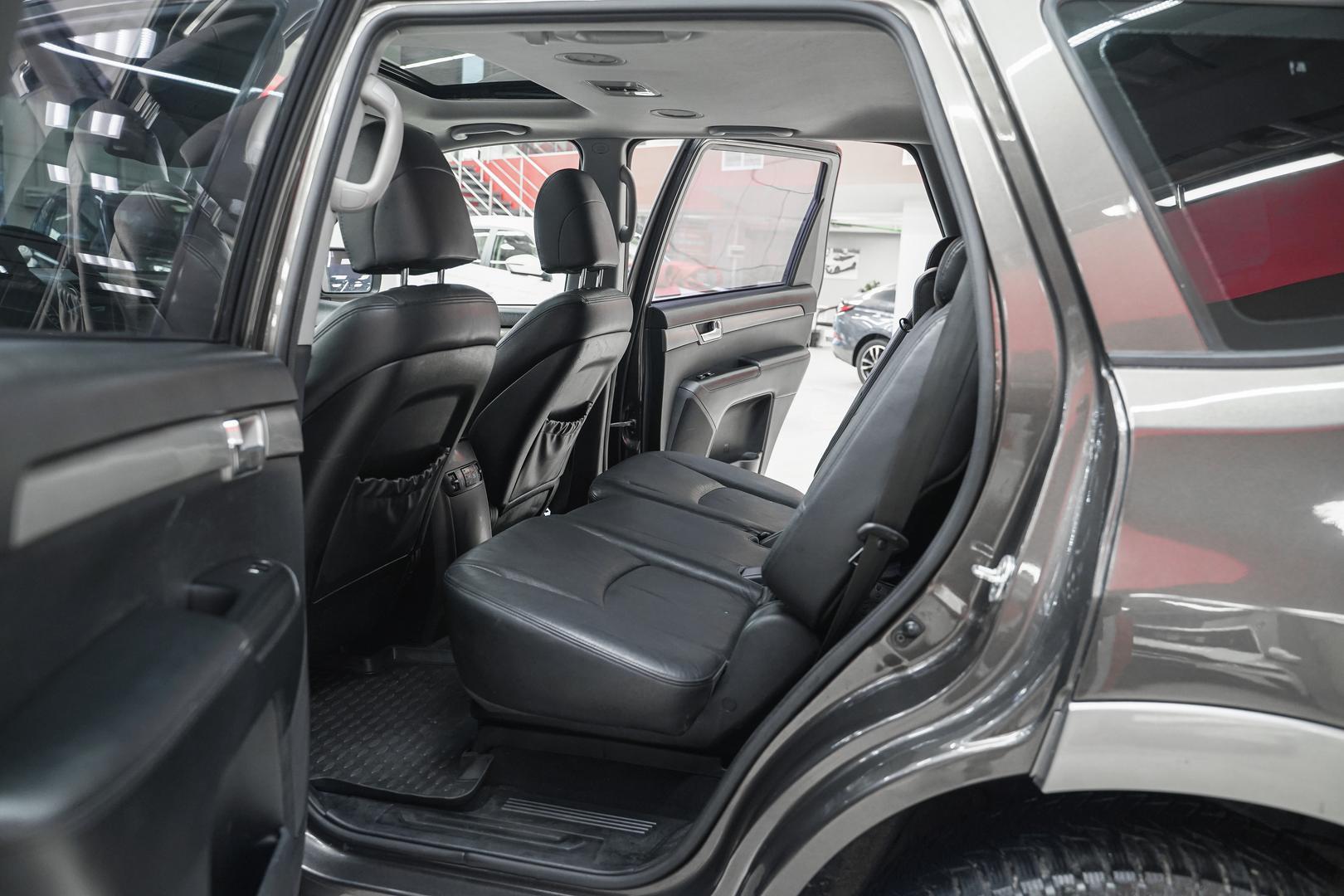 Kia Mohave 2009, бежевый, ДЦ Орехово