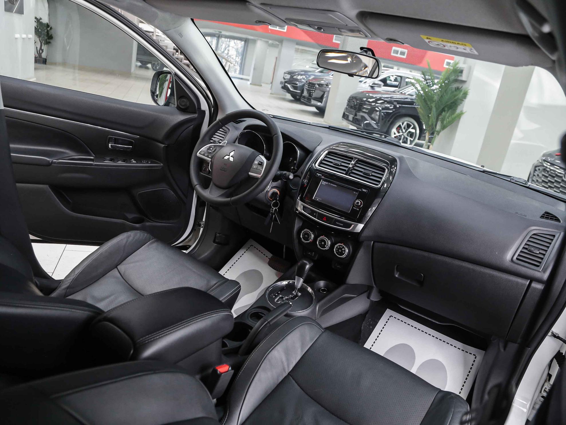 Mitsubishi ASX 2014, белый, ДЦ Орехово