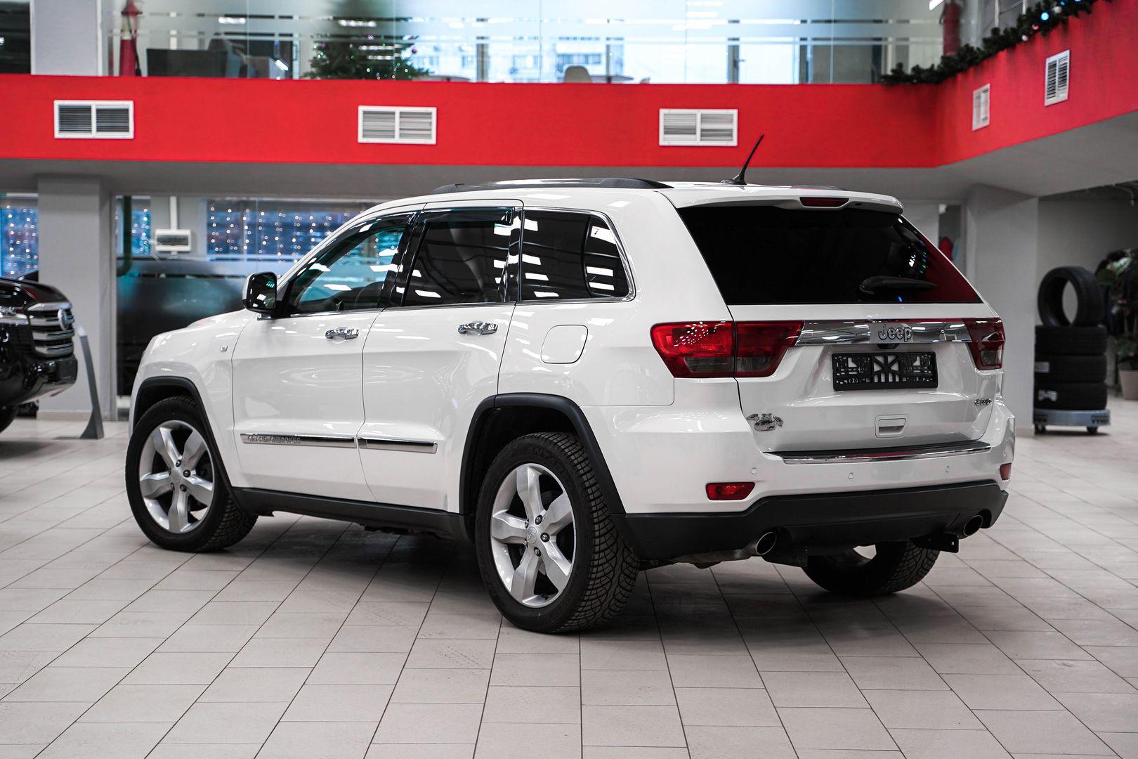 Jeep Grand Cherokee 2012, белый, ДЦ Орехово
