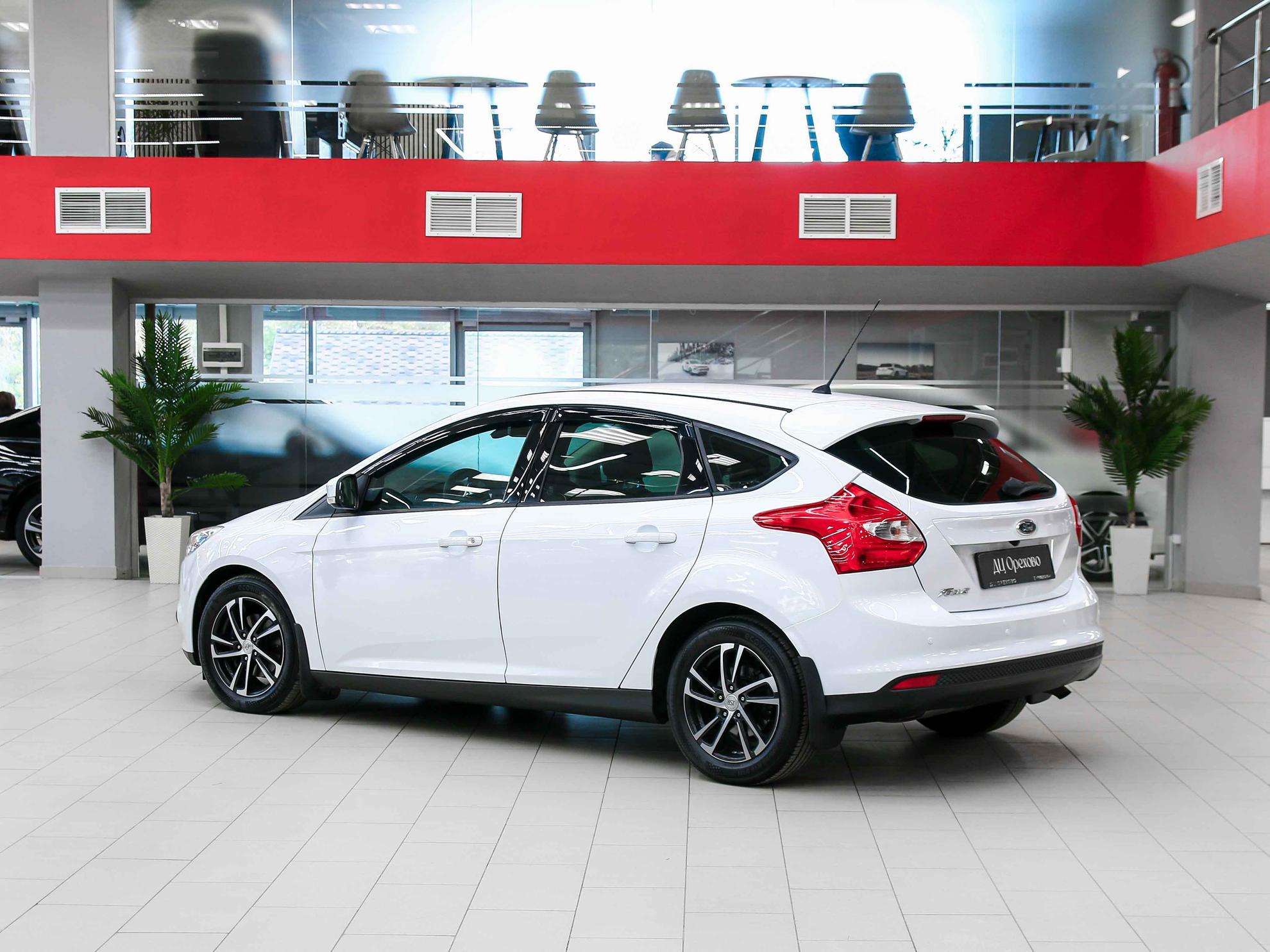 Ford Focus 2013, белый, ДЦ Орехово