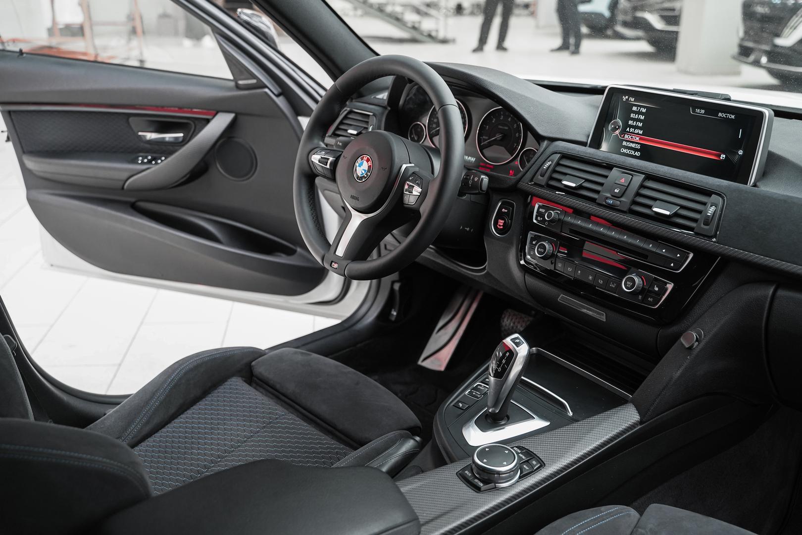 BMW 3 серии 2016, белый, ДЦ Орехово