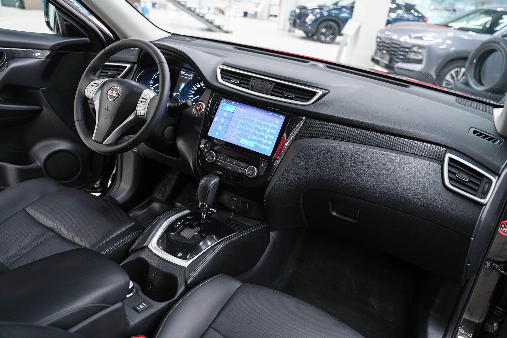 Nissan X-Trail 2016, зеленый, ДЦ Орехово