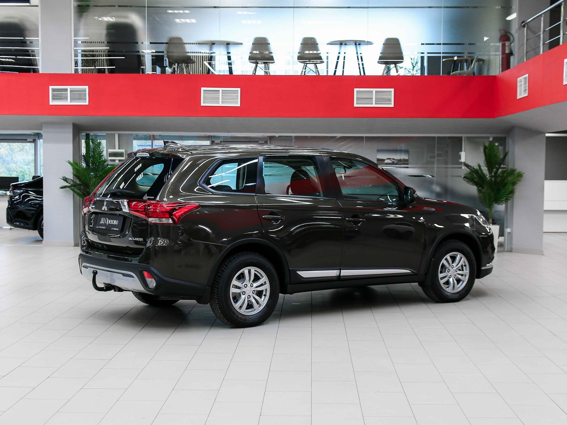 Mitsubishi Outlander 2019, коричневый, ДЦ Орехово