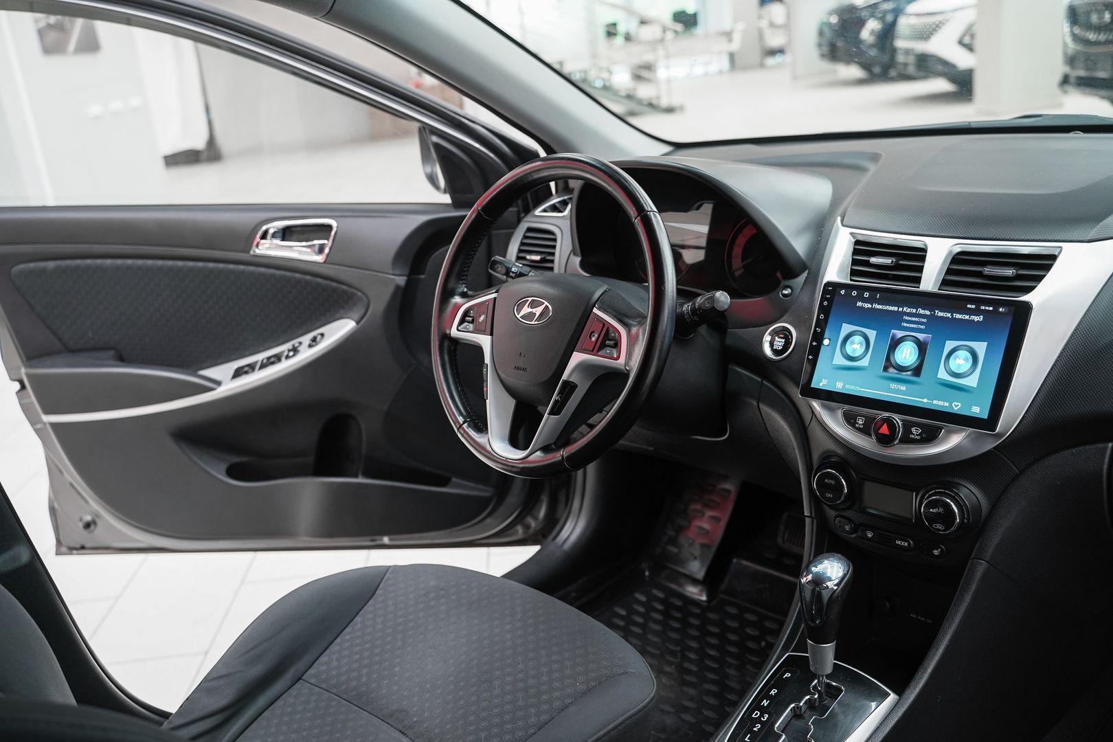 Hyundai Solaris 2011, серый, ДЦ Орехово