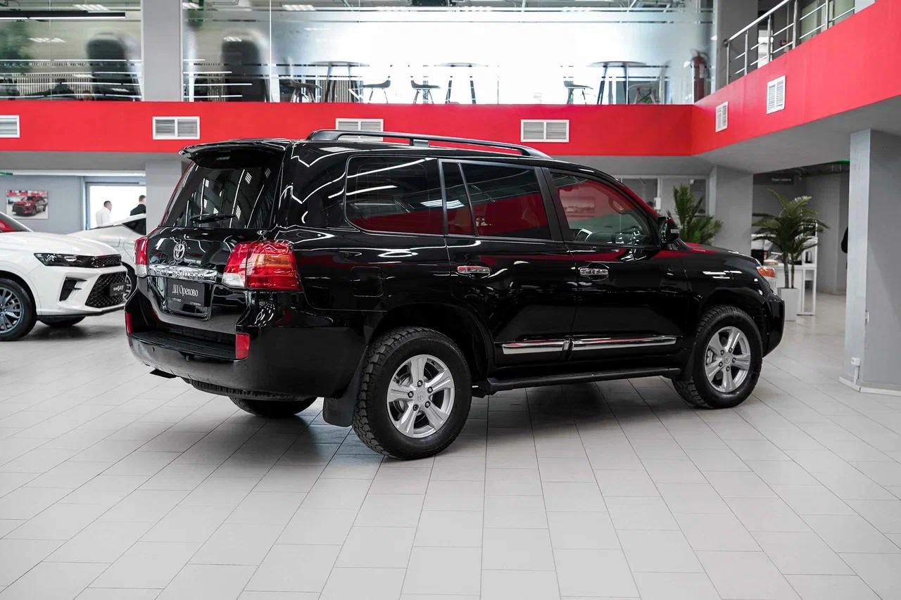 Toyota Land Cruiser 2012, черный, ДЦ Орехово