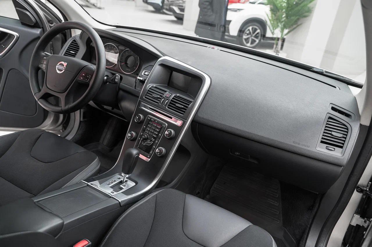 Volvo XC60 2012, бежевый, ДЦ Орехово