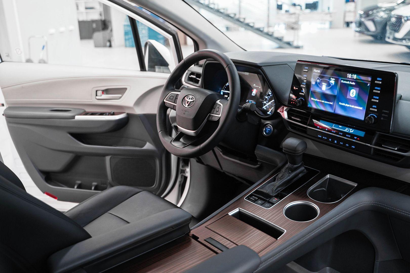Toyota Sienna 2021, белый, ДЦ Орехово