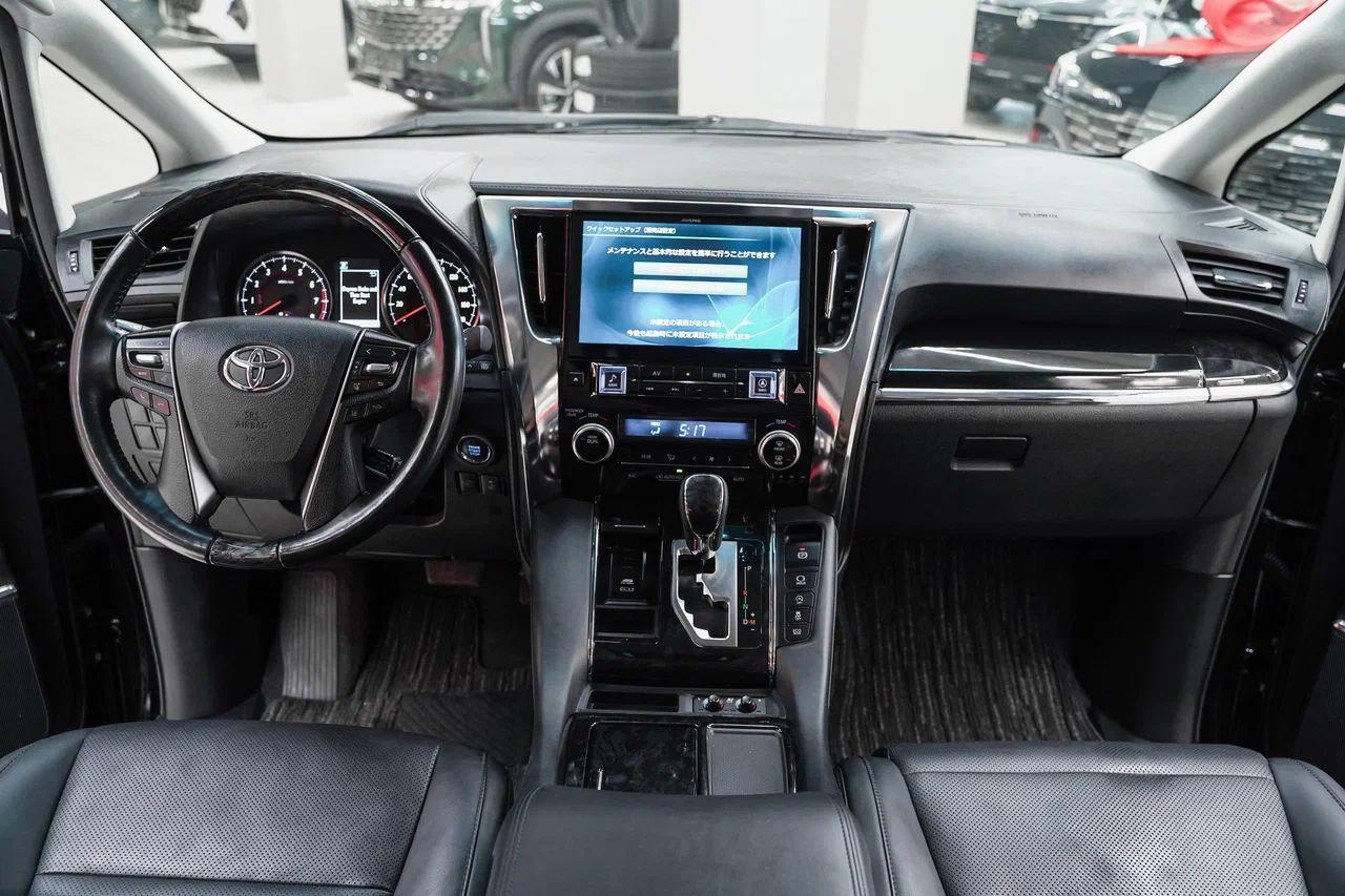 Toyota Alphard 2019, черный, ДЦ Орехово