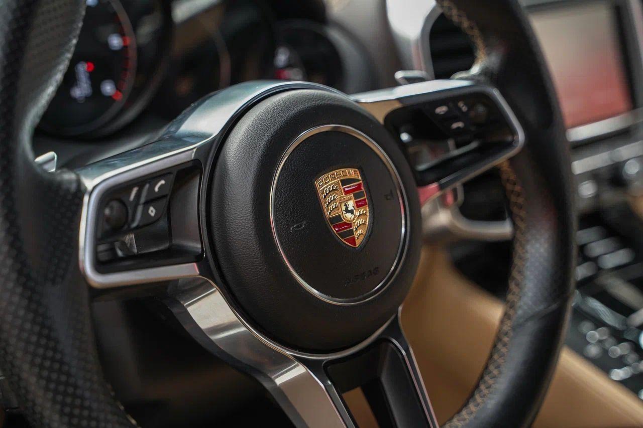 Porsche Cayenne 2014, черный, ДЦ Орехово