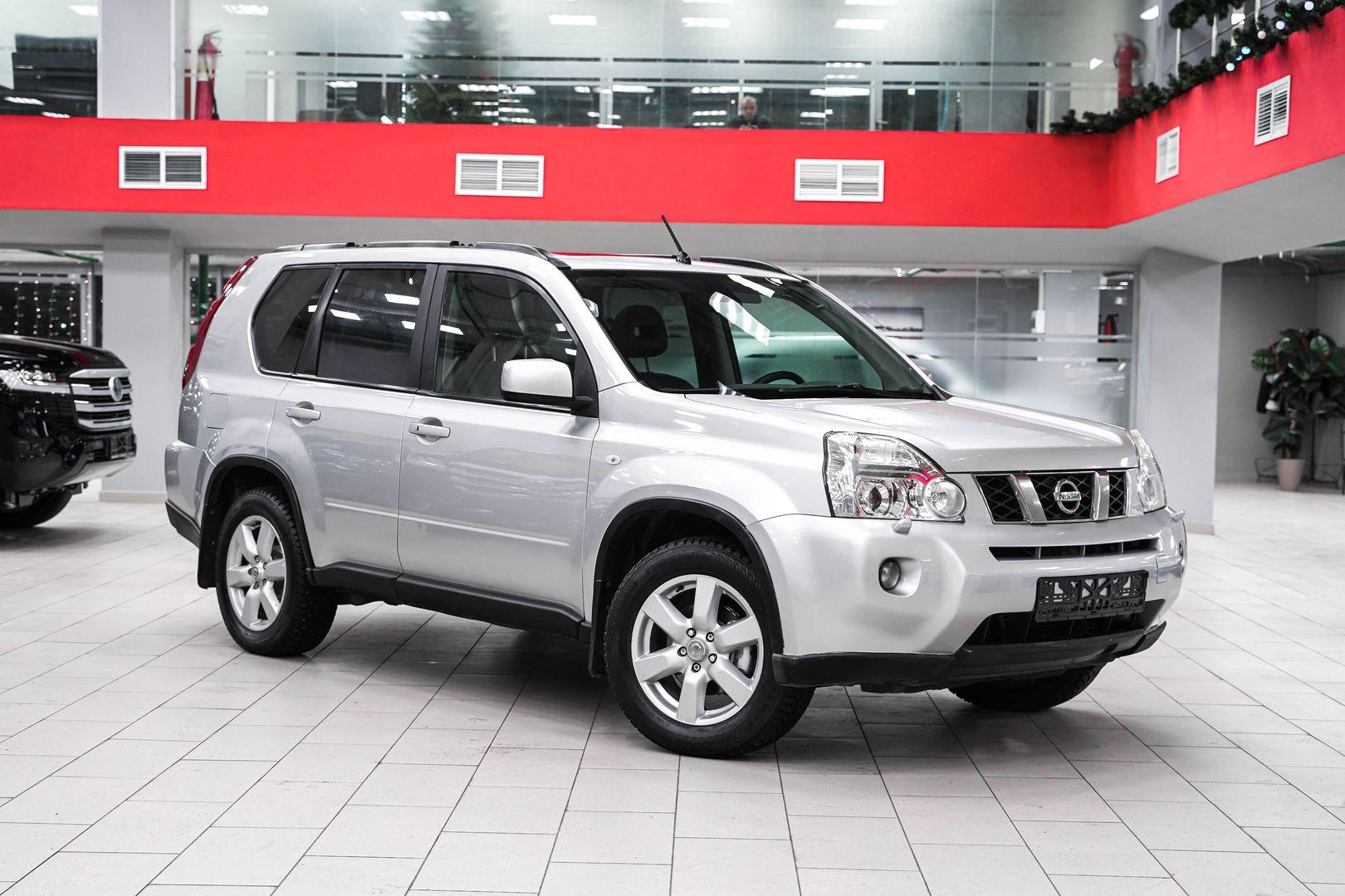 Nissan X-Trail 2010, серебряный, ДЦ Орехово