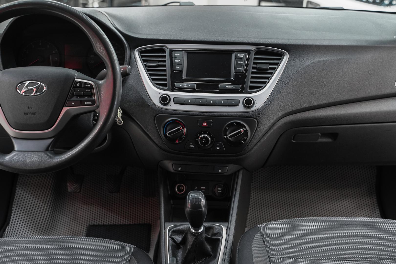 Hyundai Solaris 2018, серый, ДЦ Орехово