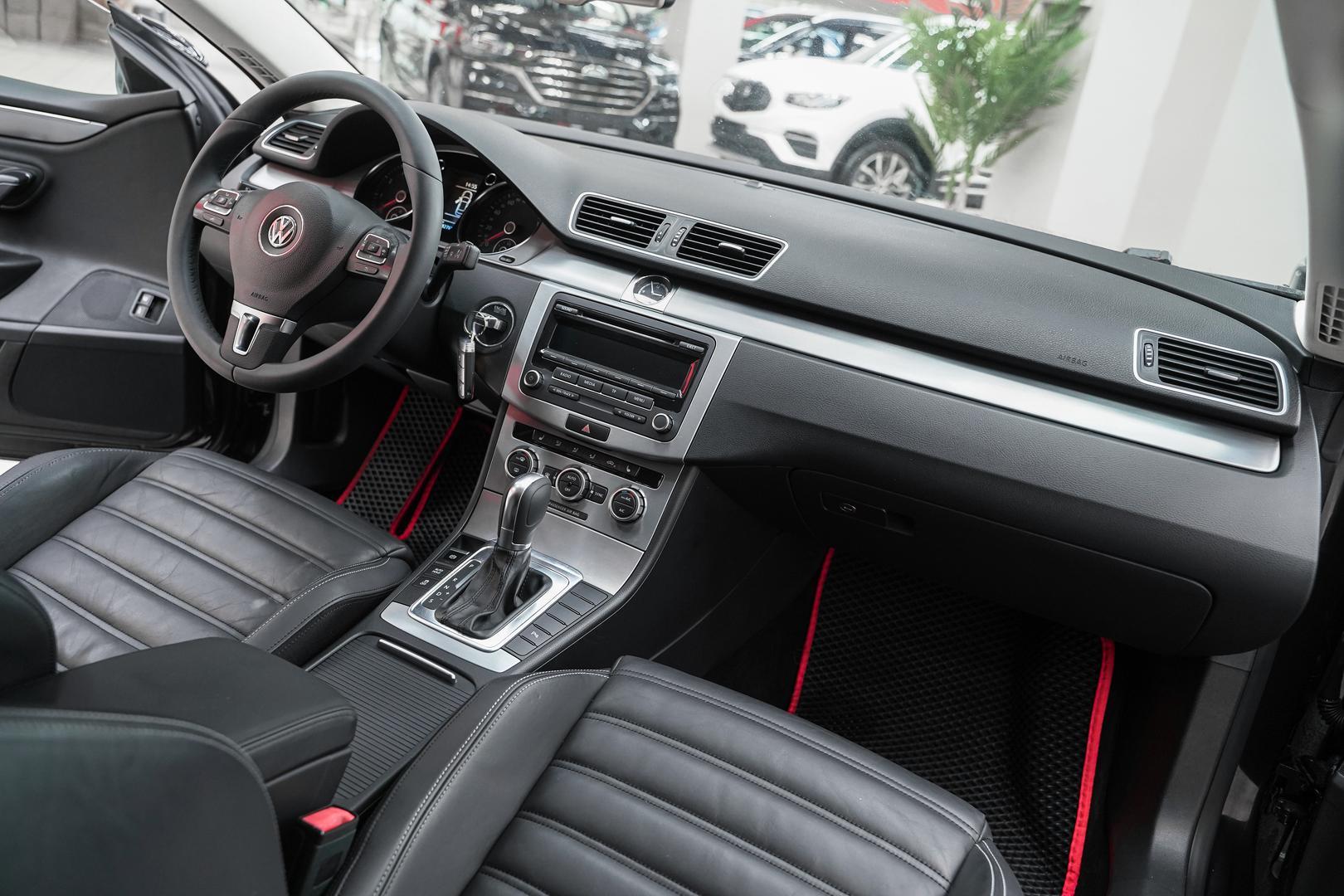 Volkswagen Passat CC 2012, черный, ДЦ Орехово
