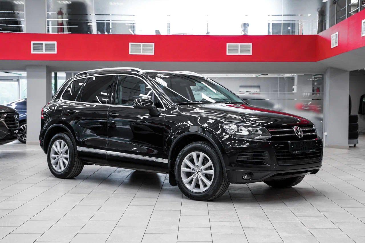 Volkswagen Touareg 2011, черный, ДЦ Орехово