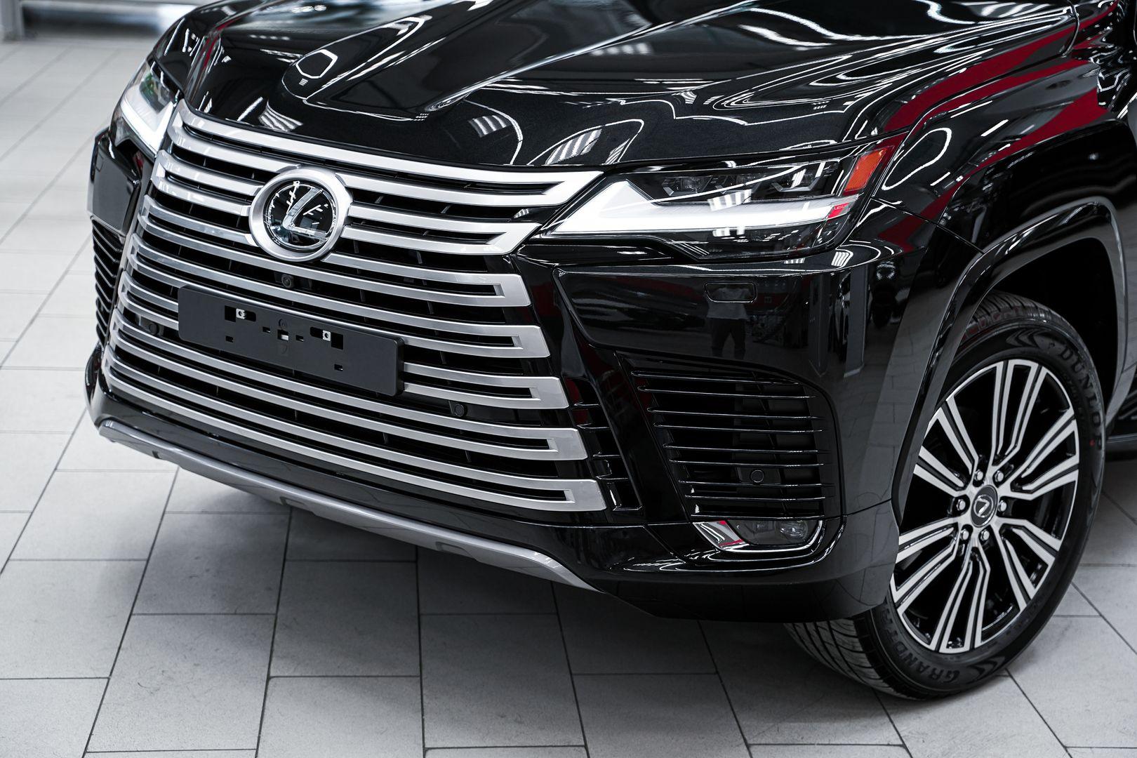 Lexus LX 2024, черный, ДЦ Орехово
