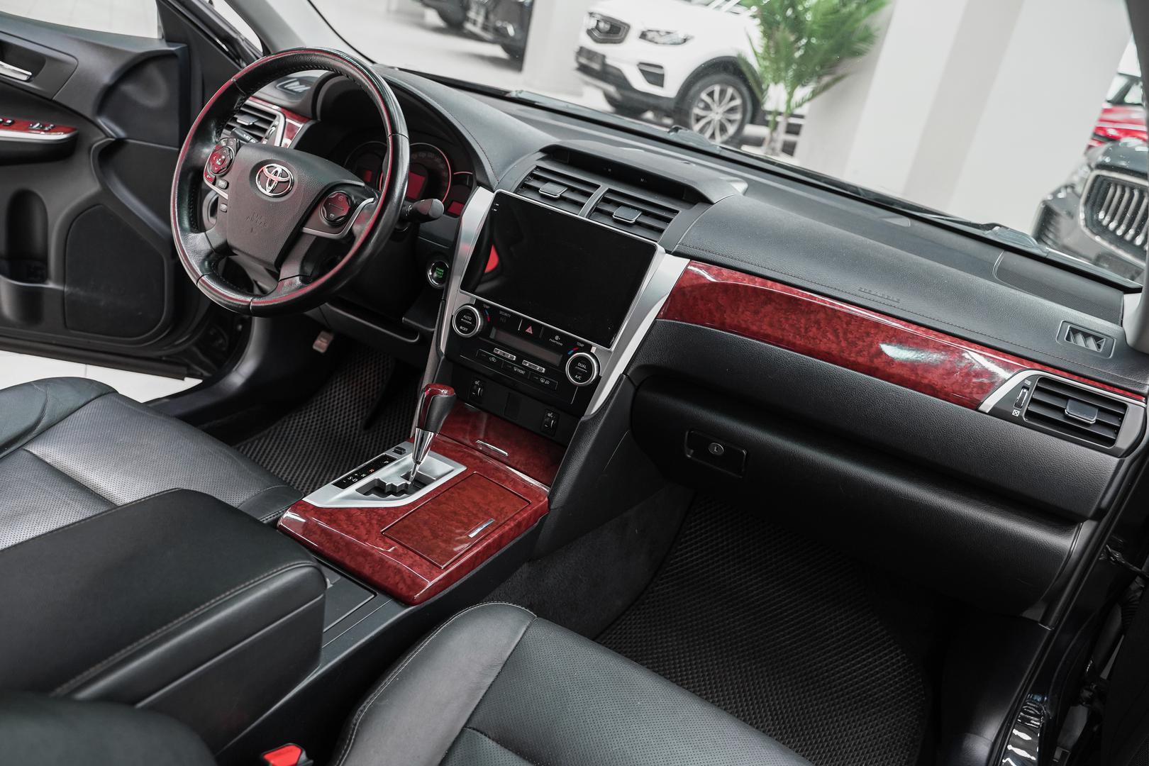 Toyota Camry 2014, черный, ДЦ Орехово