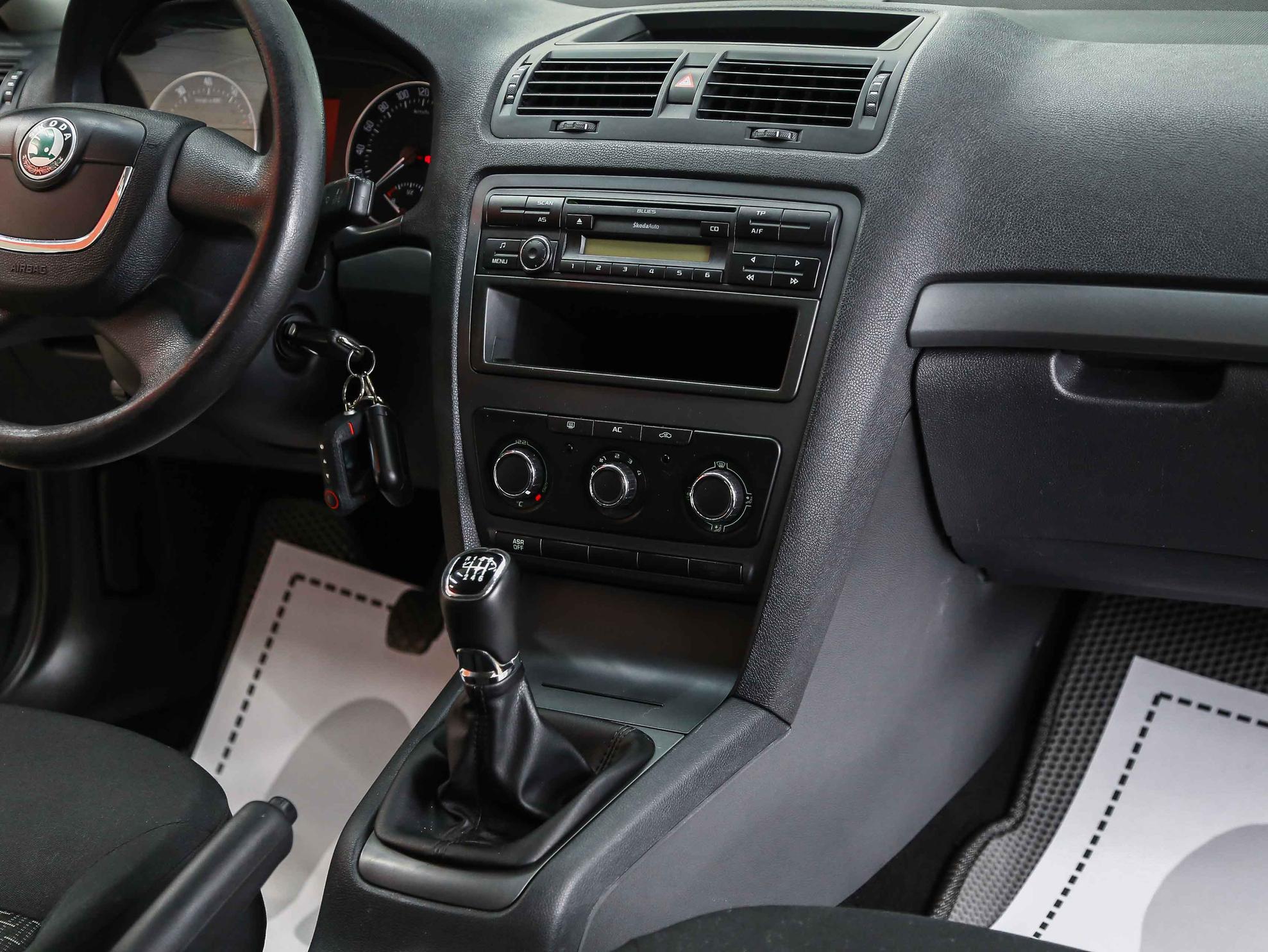 Skoda Octavia 2009, серый, ДЦ Орехово