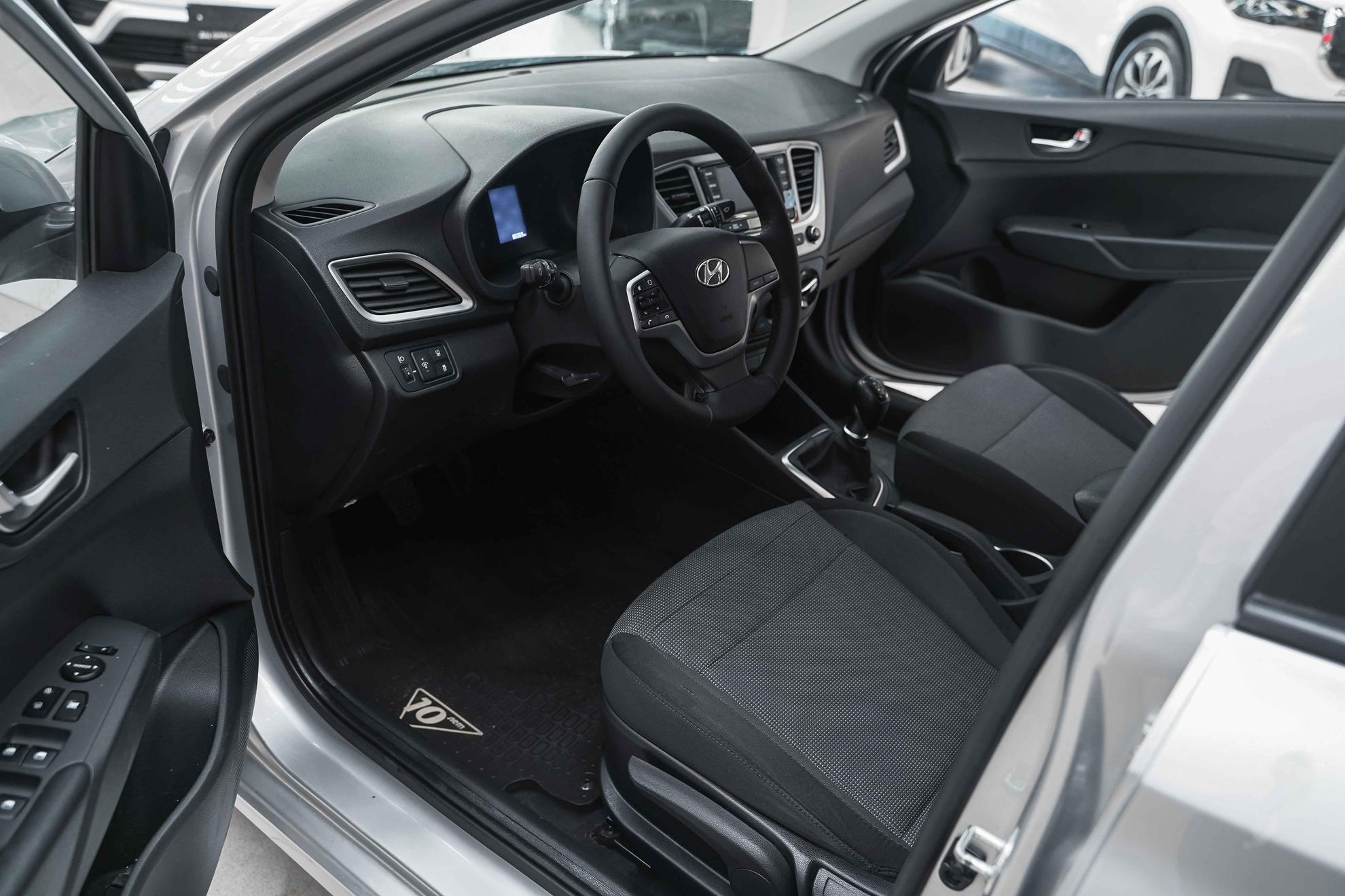 Hyundai Solaris 2021, серебряный, ДЦ Орехово