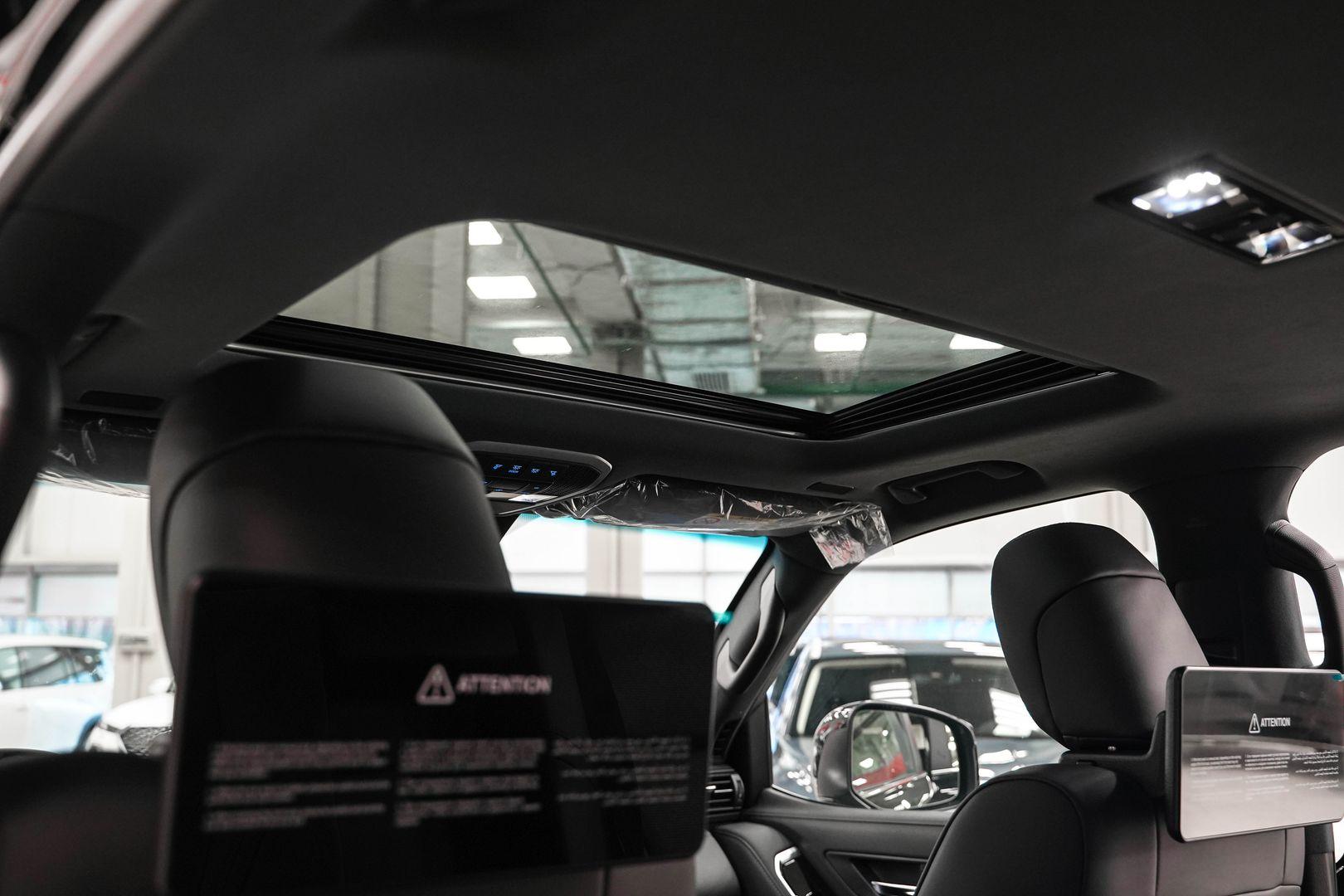 Toyota Land Cruiser 2024, черный, ДЦ Орехово