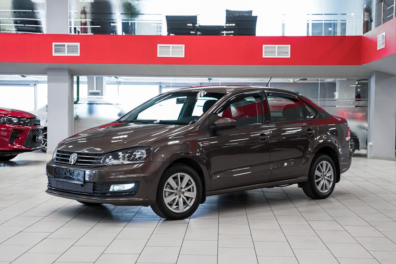 Volkswagen Polo 2016, коричневый, ДЦ Орехово