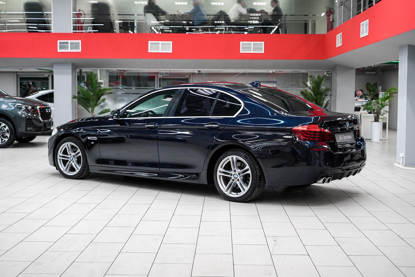 BMW 5 серии 2013, синий, ДЦ Орехово