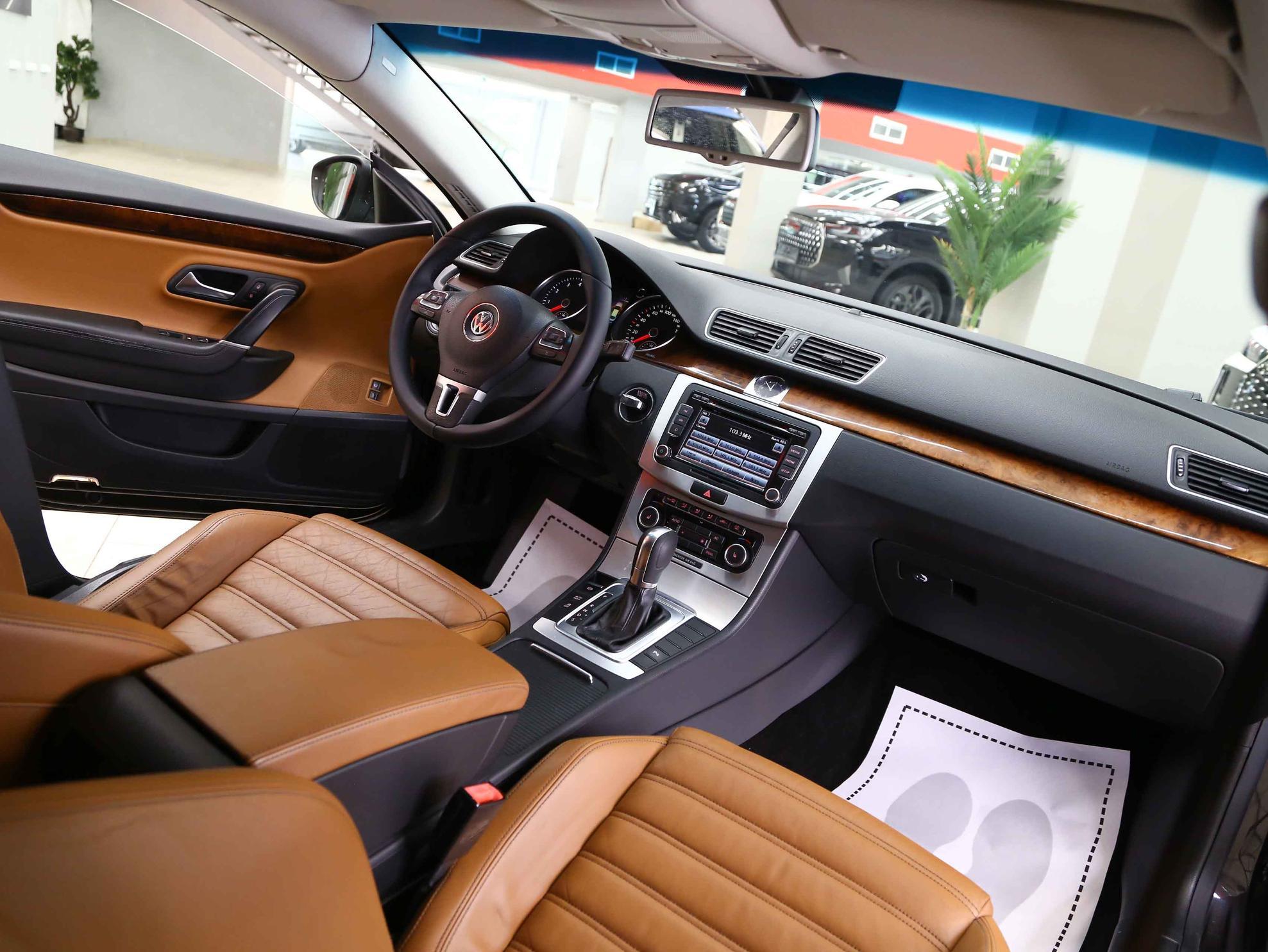 Volkswagen Passat CC 2011, черный, ДЦ Орехово