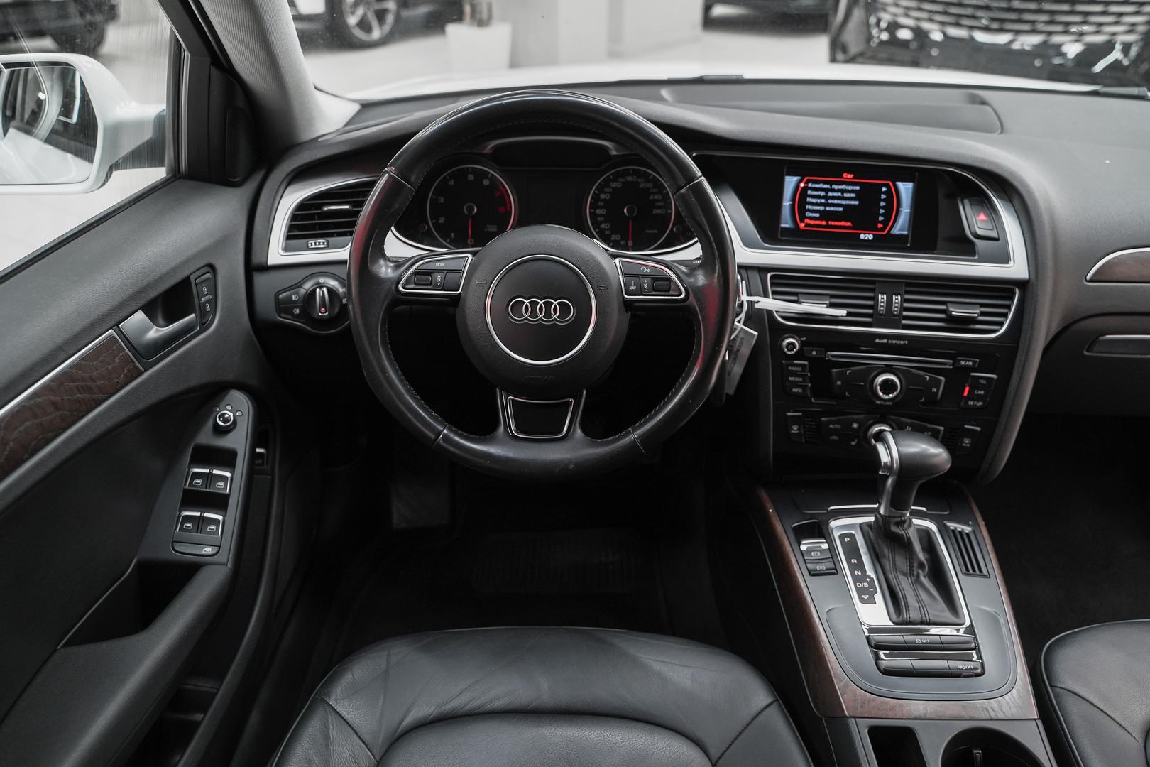 Audi A4 2015, белый, ДЦ Орехово