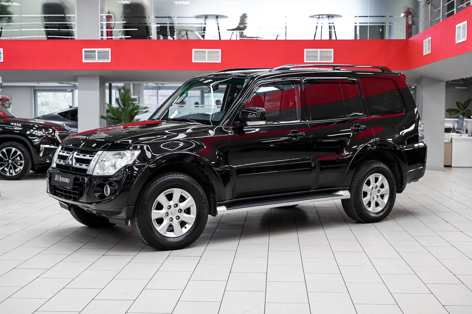 Mitsubishi Pajero 2014, черный, ДЦ Орехово