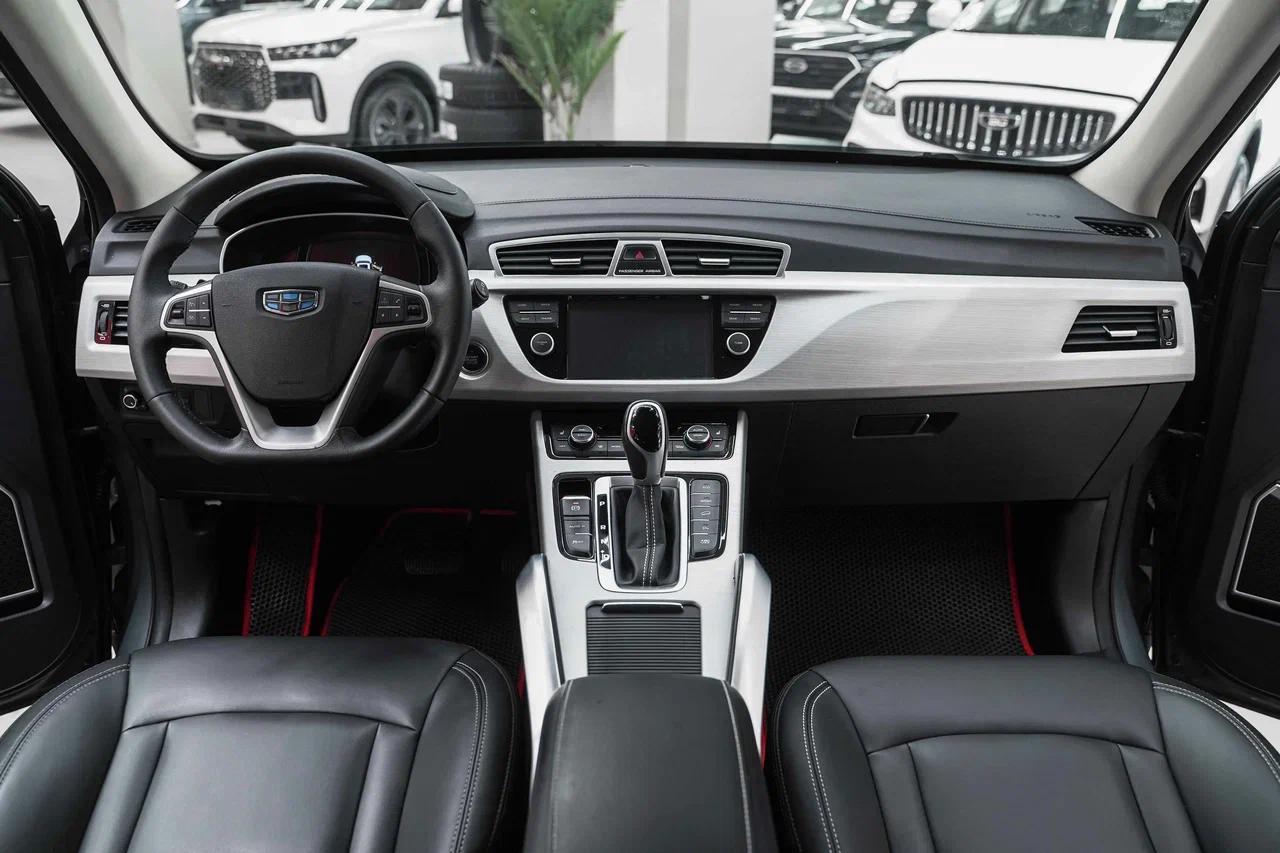 Geely Atlas 2019, серый, ДЦ Орехово
