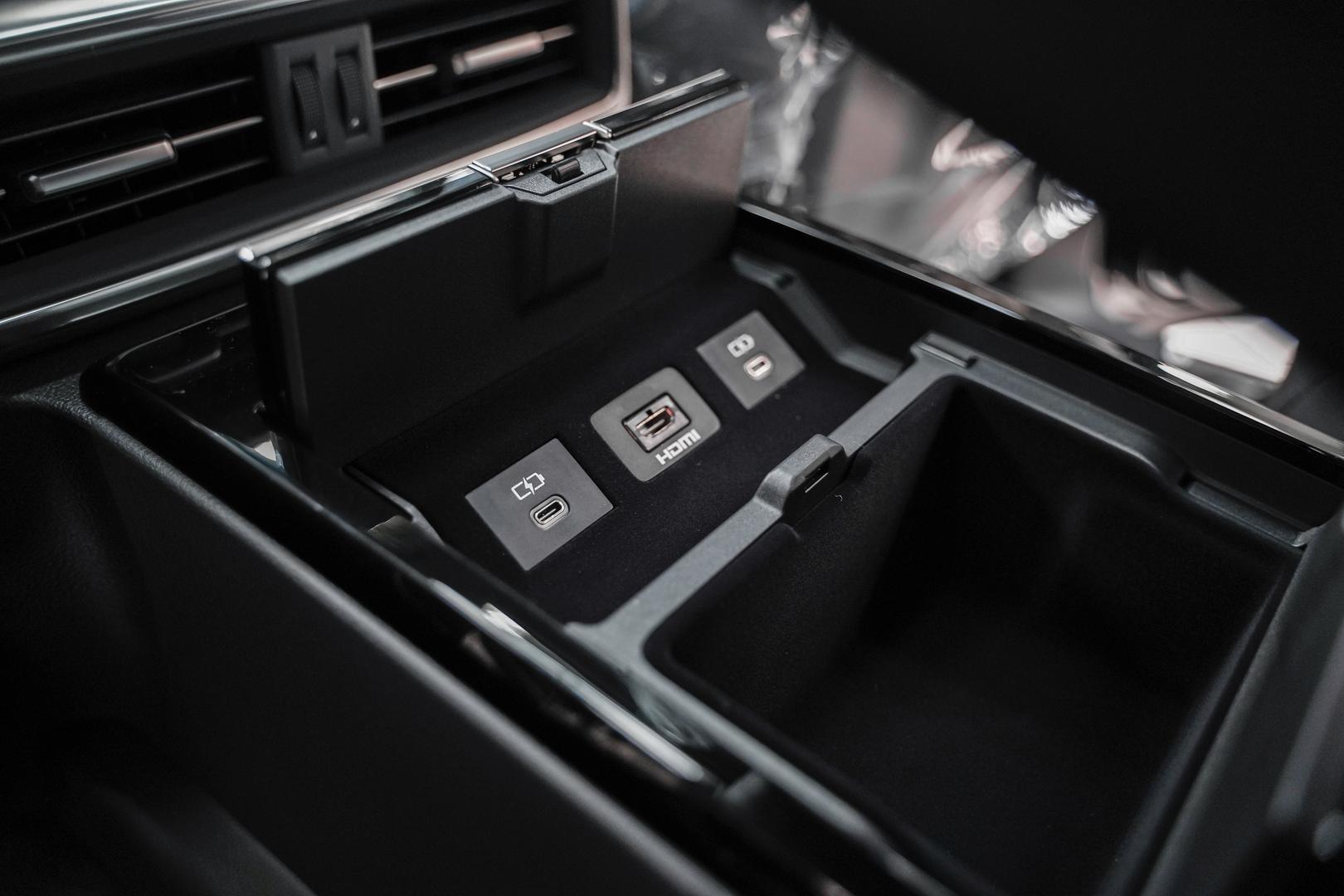 Lexus LX 2025, черный, ДЦ Орехово