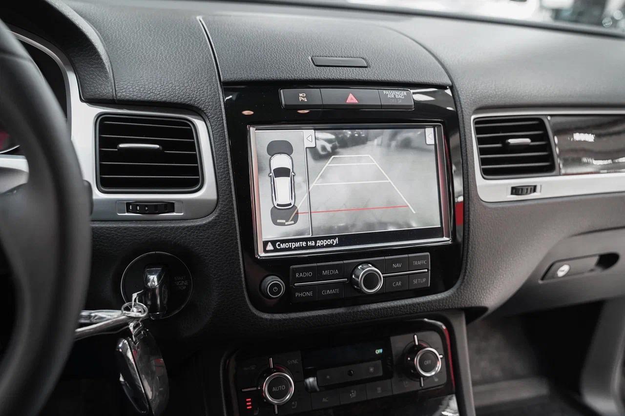 Volkswagen Touareg 2013, черный, ДЦ Орехово