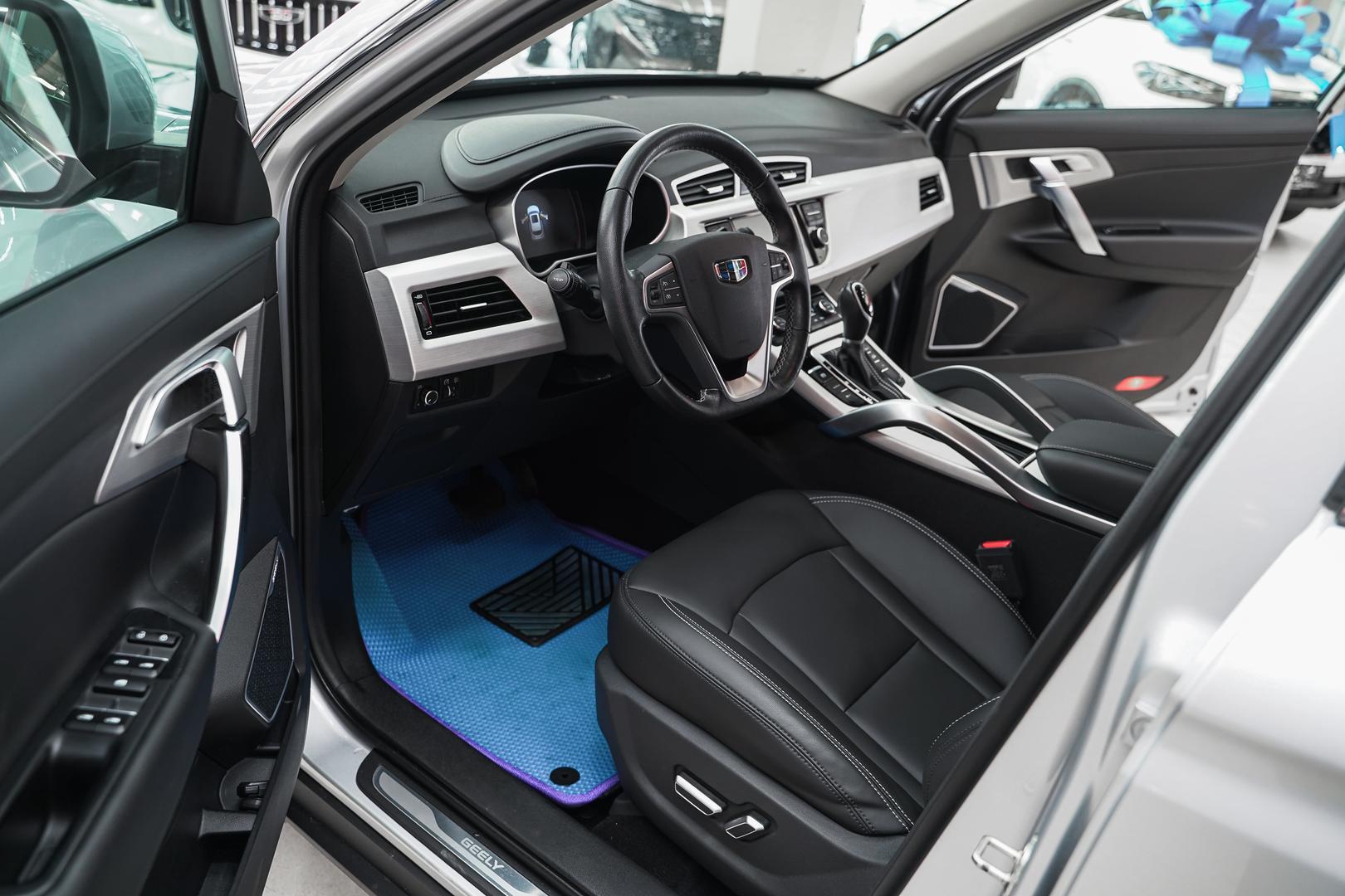 Geely Atlas 2021, серый, ДЦ Орехово