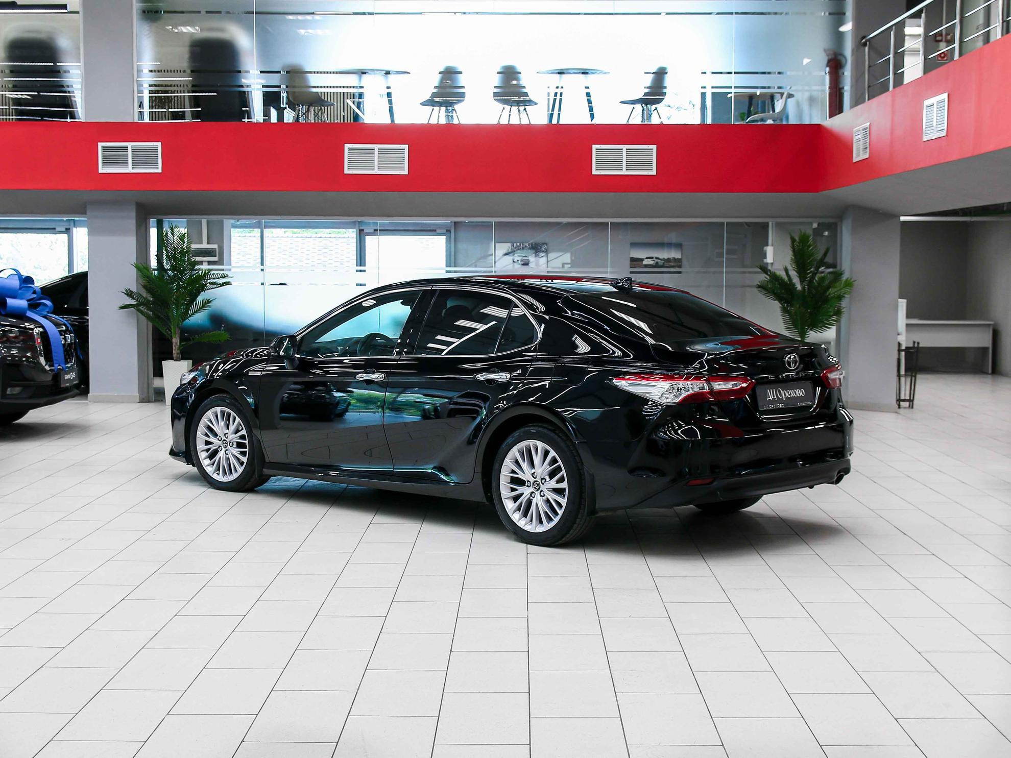 Toyota Camry 2018, черный, ДЦ Орехово