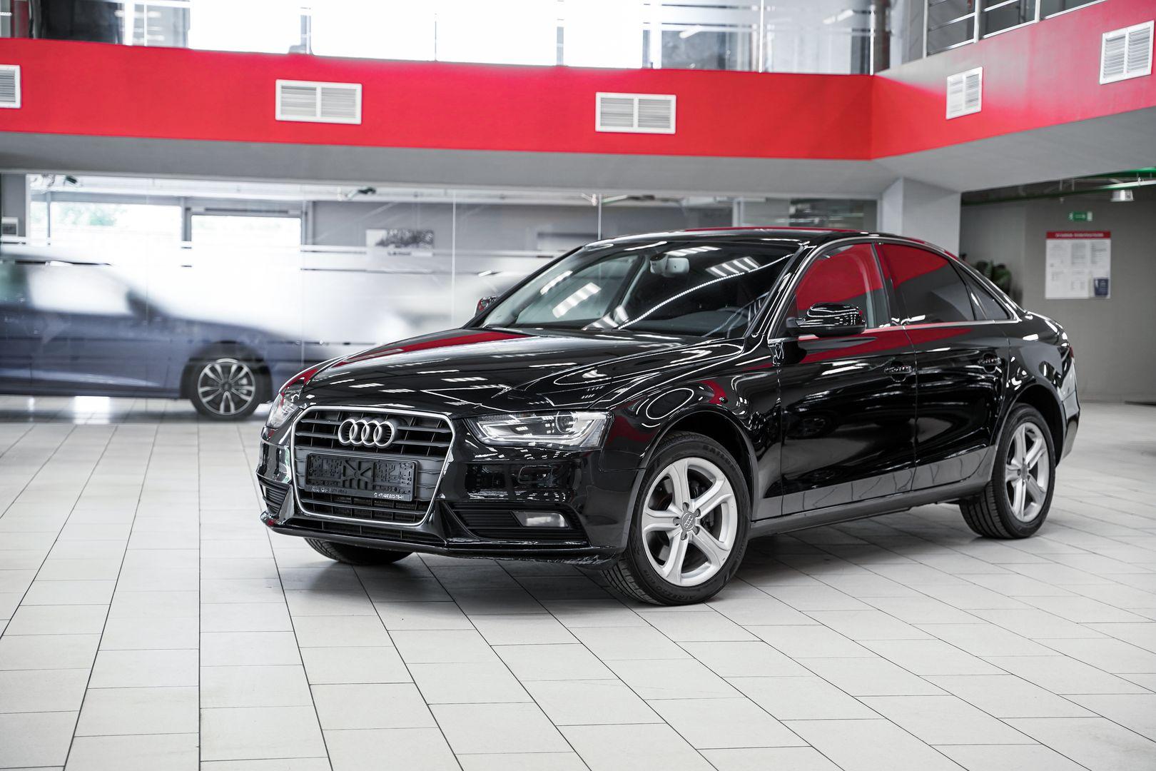 Audi A4 2014, черный, ДЦ Орехово