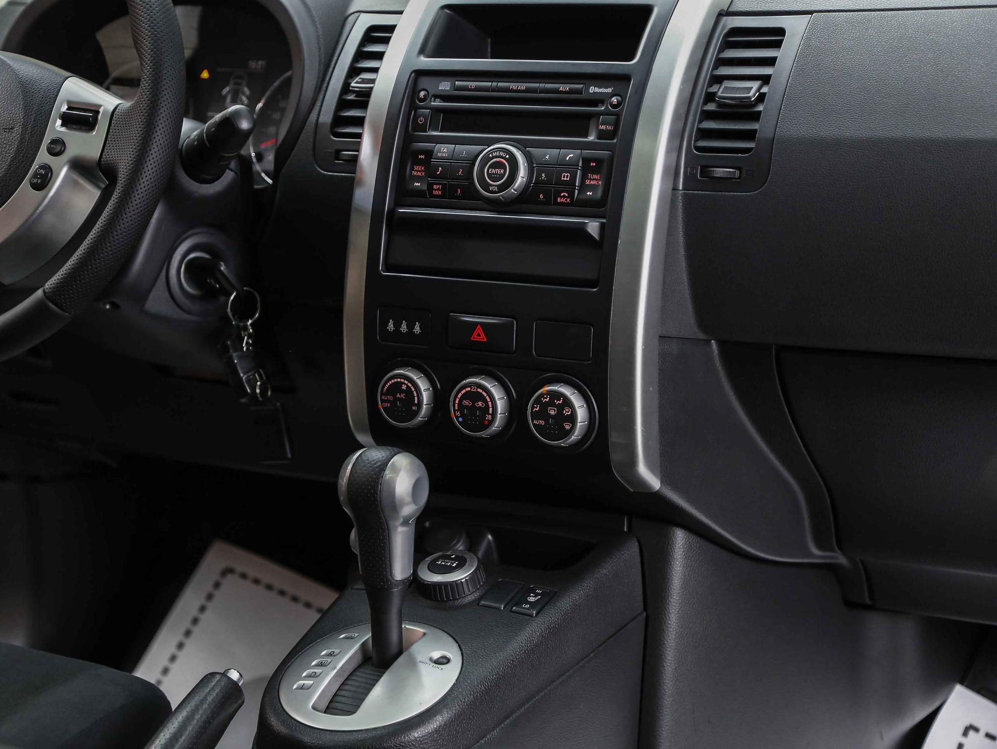 Nissan X-Trail 2011, серый, ДЦ Орехово