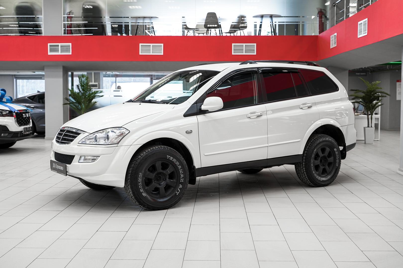 SsangYong Kyron 2011, белый, ДЦ Орехово