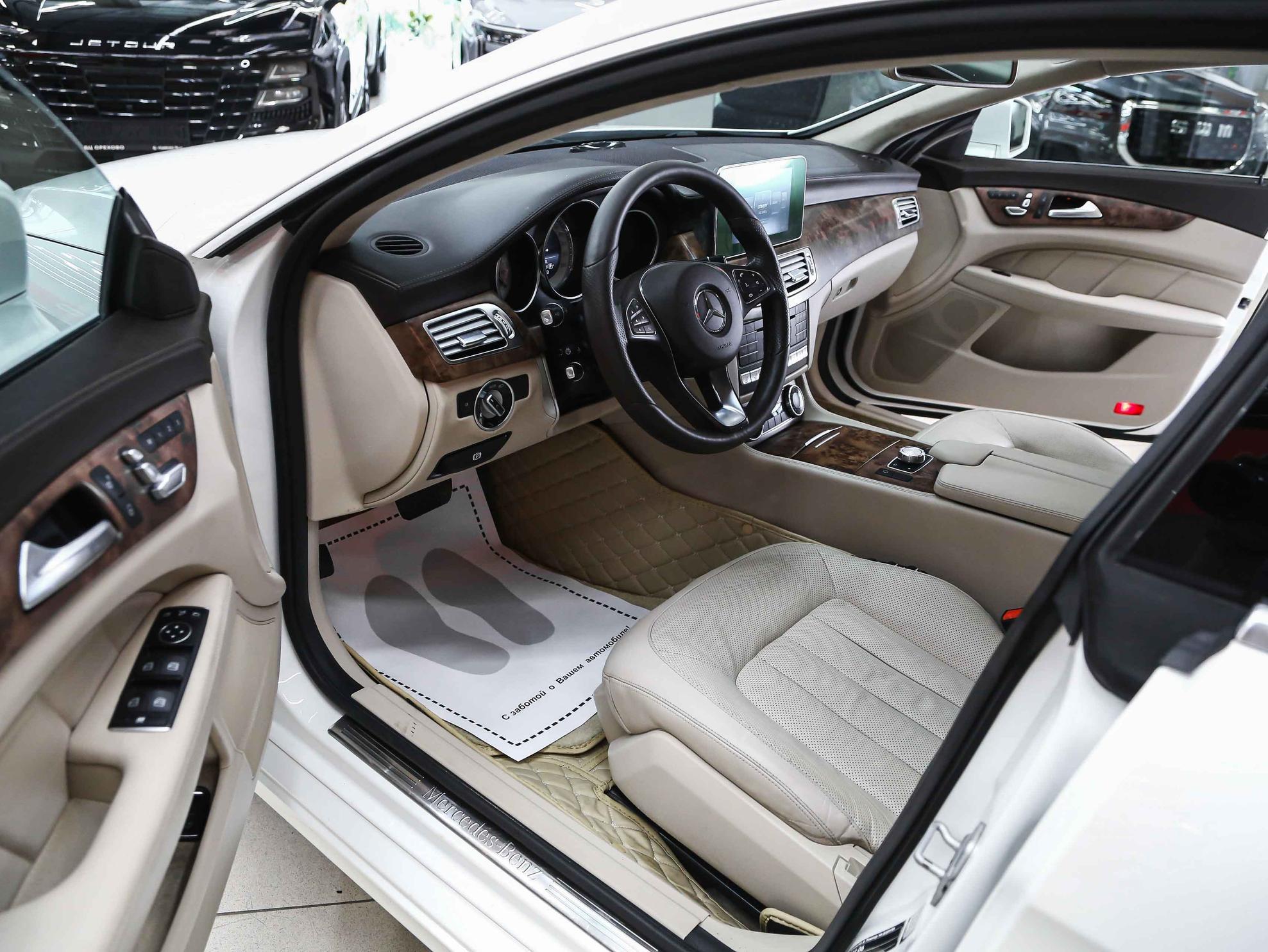 Mercedes-Benz CLS 2014, белый, ДЦ Орехово